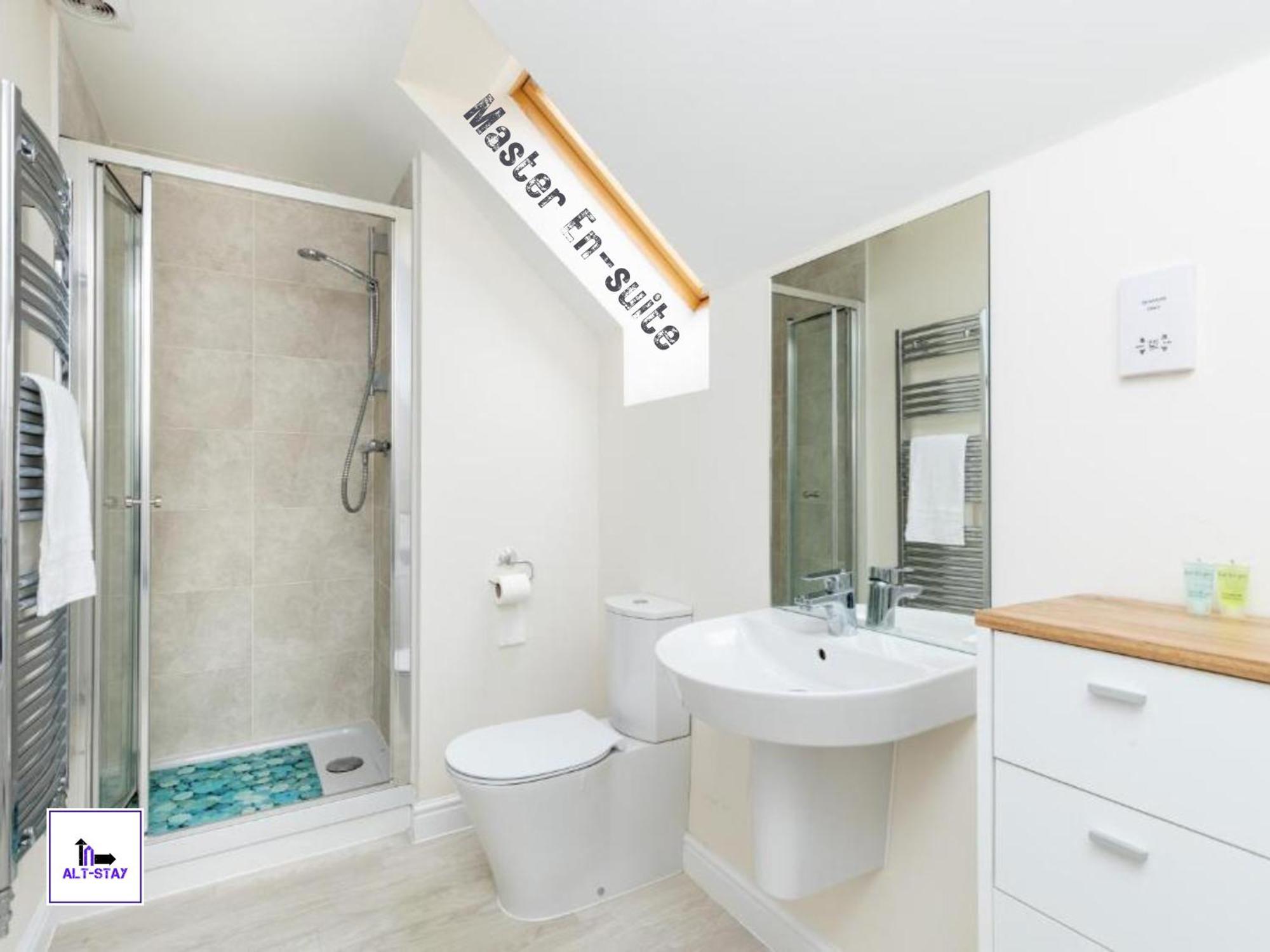 4 Bed 3 Bath - Kirkstall House By Alt-Stay Accommodation - Ideal For Contractors & Remote Workers - Long Stays Welcome 韦克菲尔德 外观 照片
